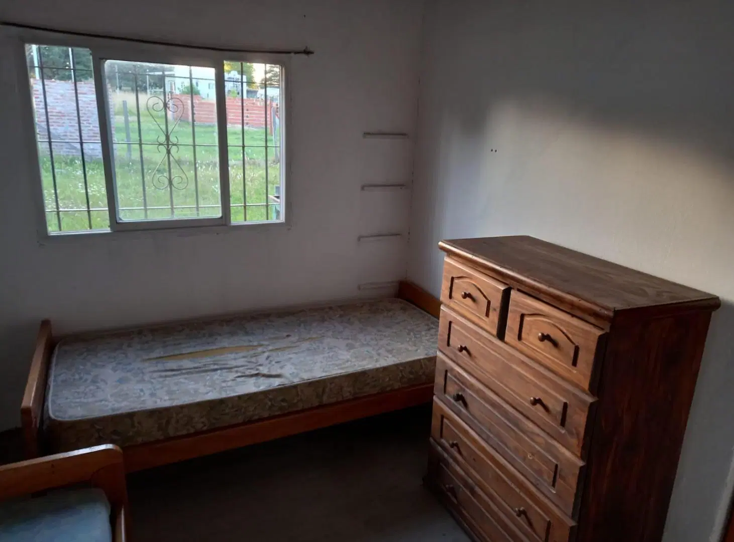Casa en venta - 5 Dormitorios 2 Baños - 402Mts2 - San Eduardo del Mar 5