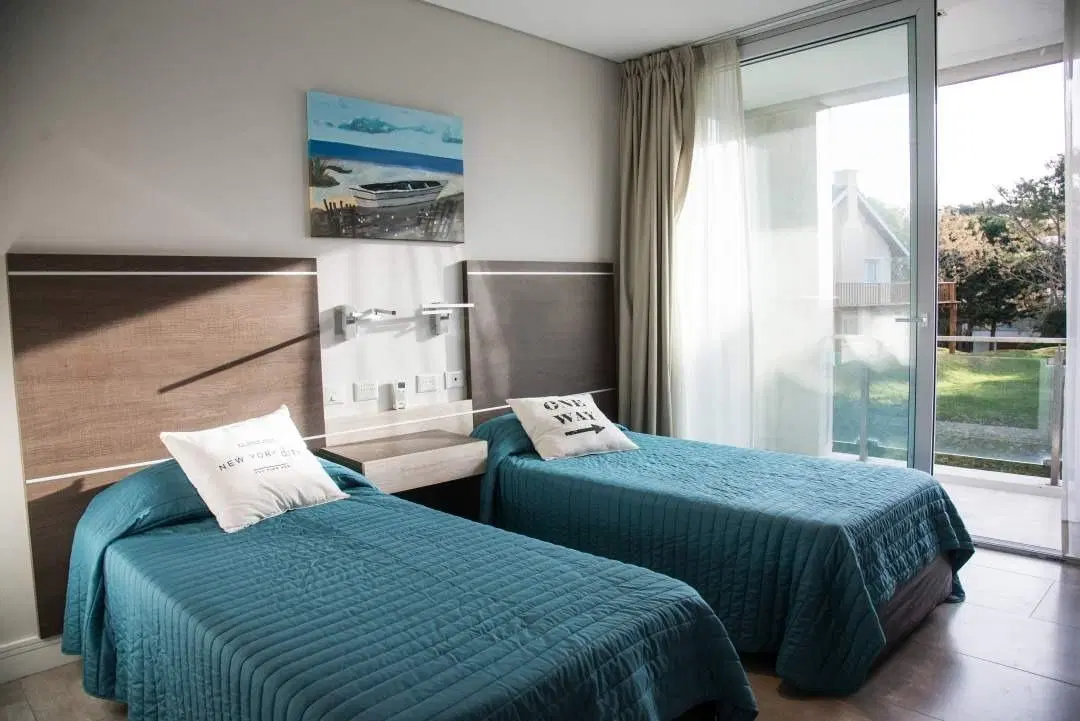 Casa en venta - 5 Dormitorios 8 Baños - Cariló 5