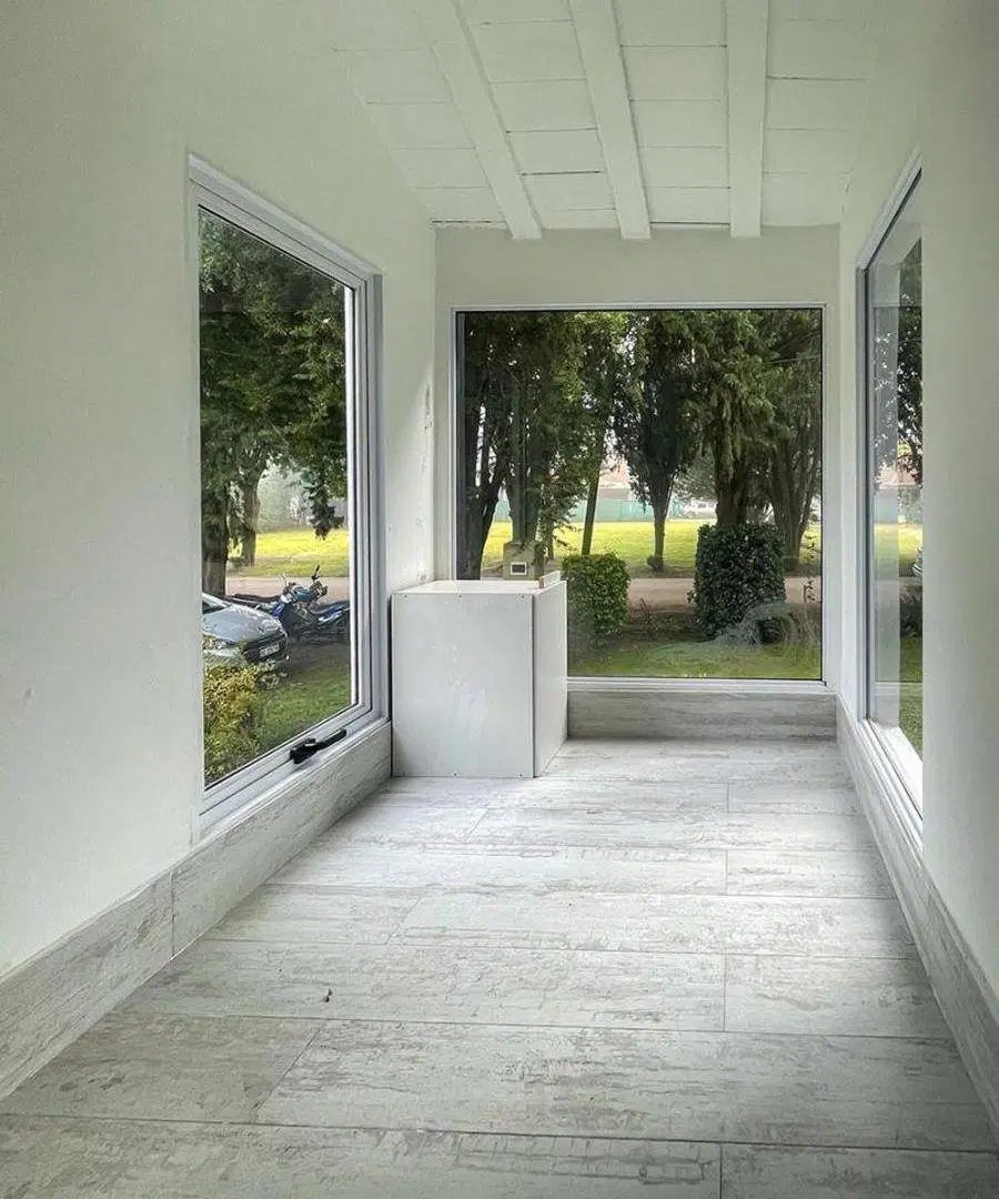 Casa en venta - 2 Dormitorios 2 Baños - 300Mts2 - Berazategui 4