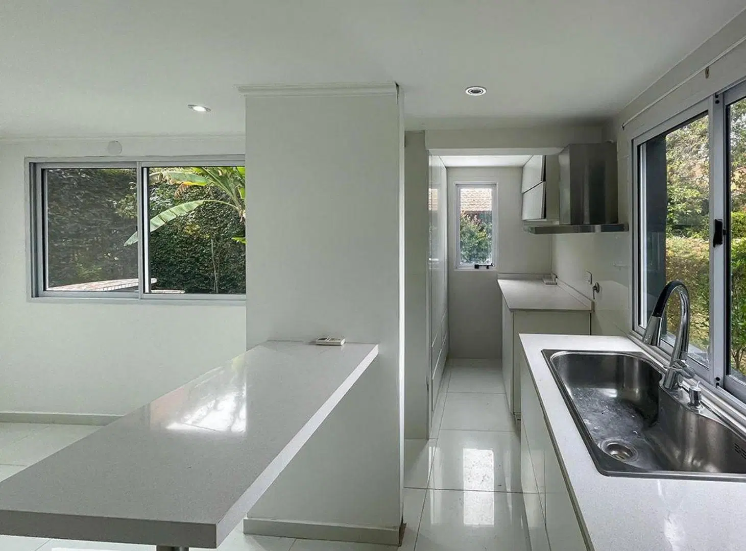 Casa en venta - 2 Dormitorios 2 Baños - 300Mts2 - Berazategui 3