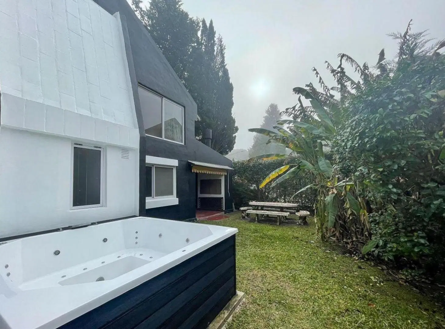 Casa en venta - 2 Dormitorios 2 Baños - 300Mts2 - Berazategui 1