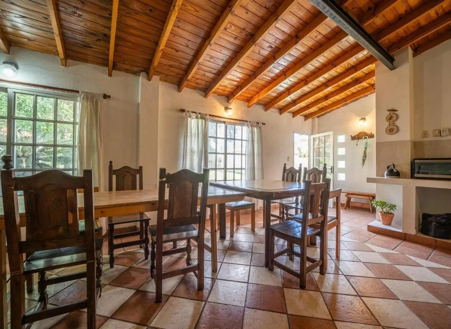 Casa en venta - 4 Dormitorios 3 Baños - Ezeiza 2