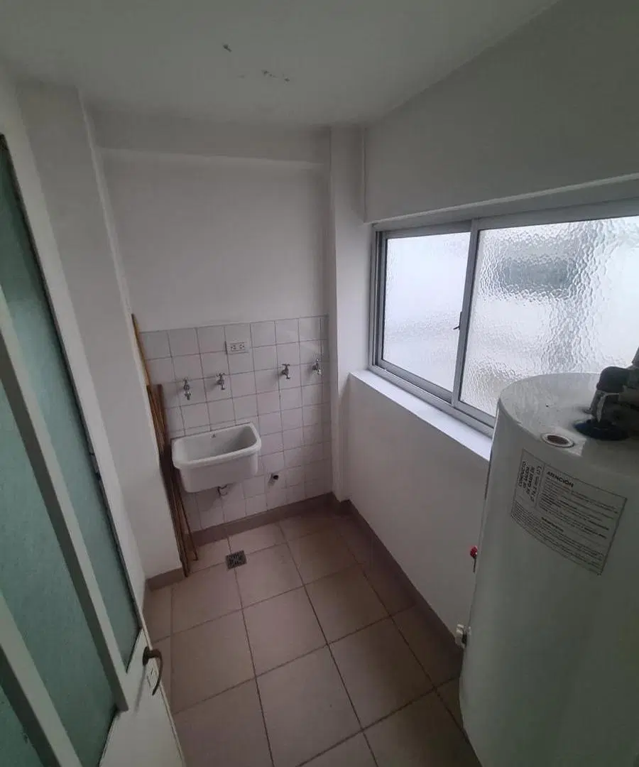 Departamento en alquiler - 1 Dormitorio 1 Baño - Lanús 5