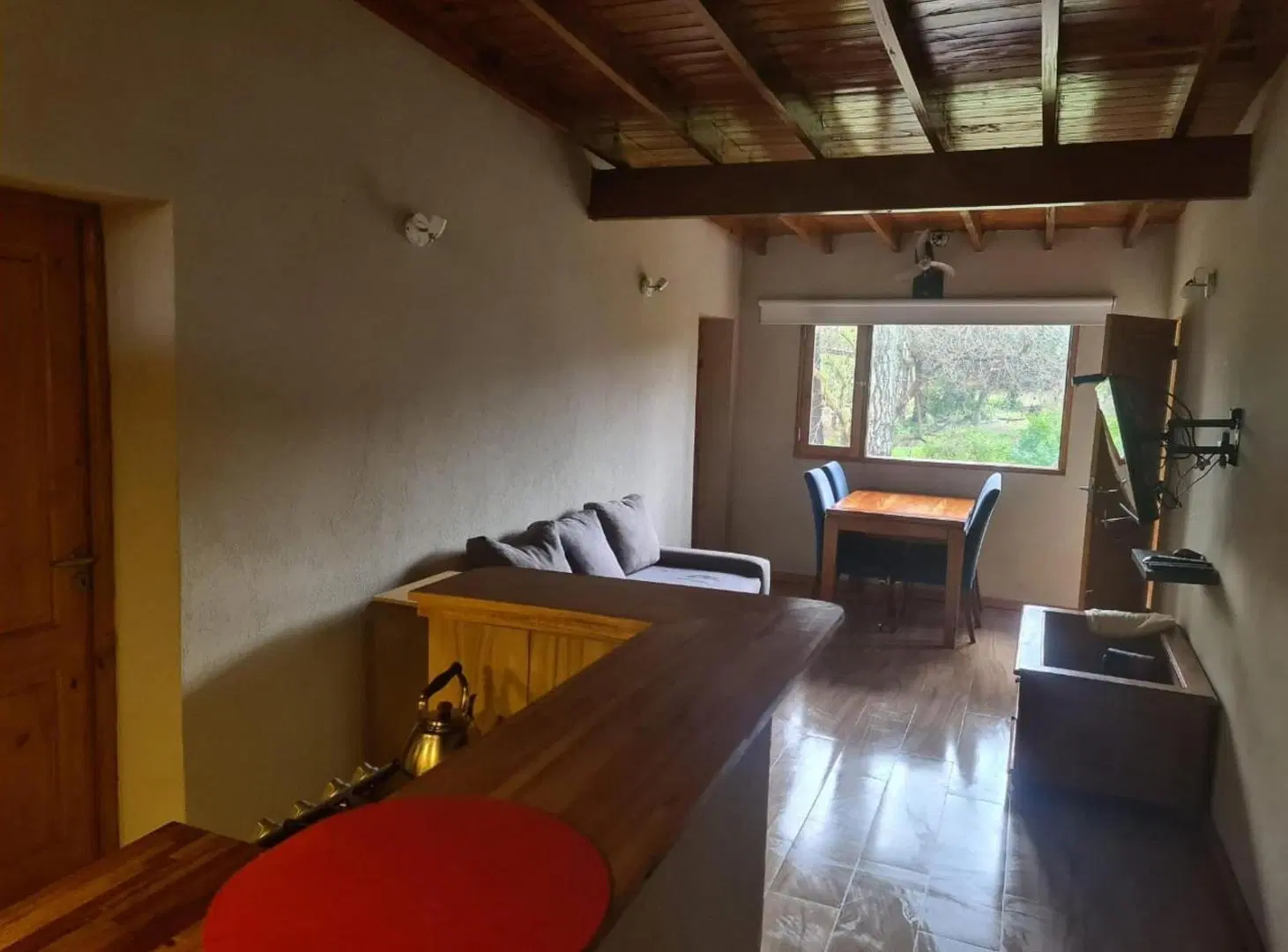Casa en venta - 6 Dormitorios 4 Baños - Villa Gesell 3