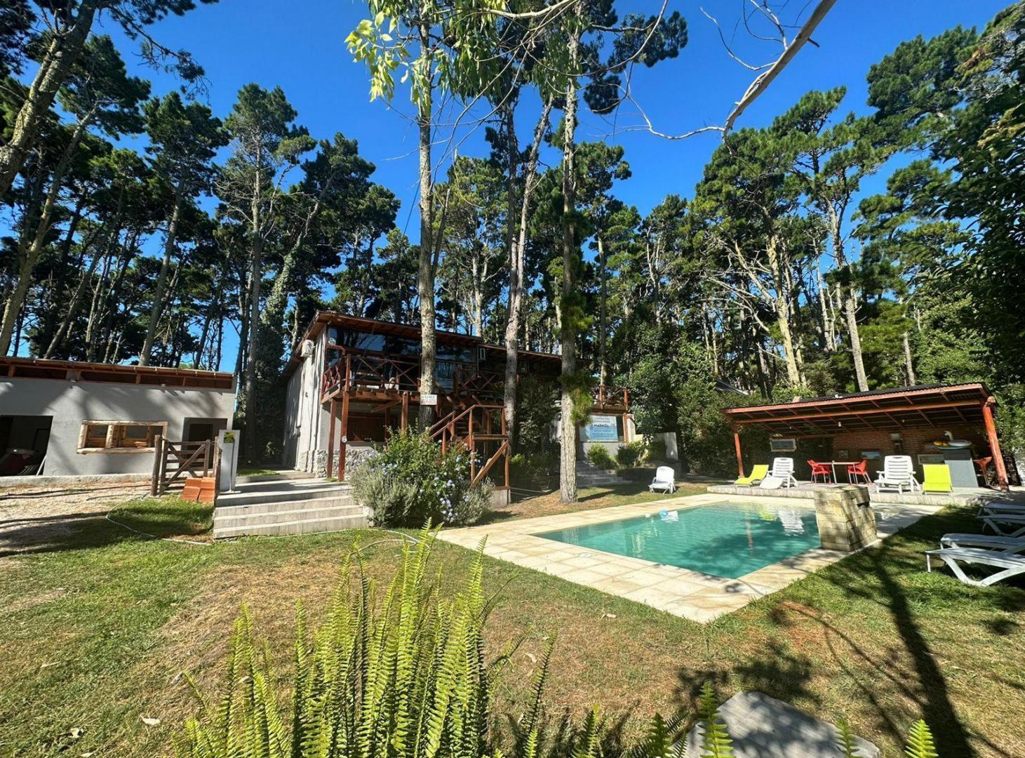 Casa en venta - 6 Dormitorios 4 Baños - Villa Gesell