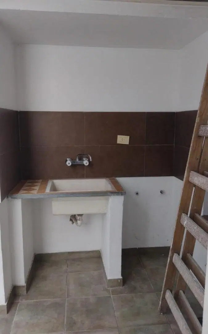 PH en venta - 2 Dormitorios 1 Baño - 70Mts2 - Lanús Este 2