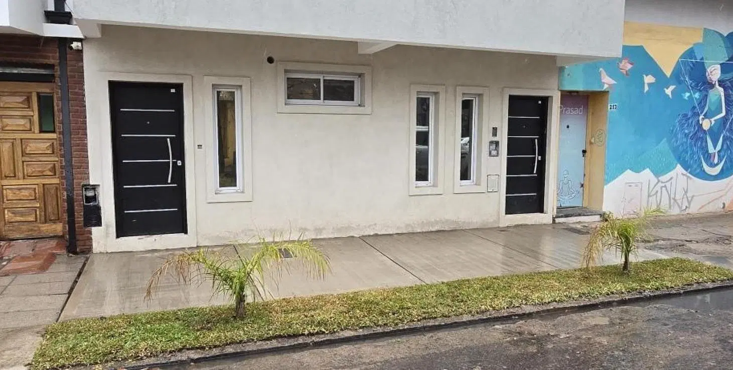 Departamento en venta - 2 Dormitorios 1 Baño - 110 Mts2 - Banfield 2