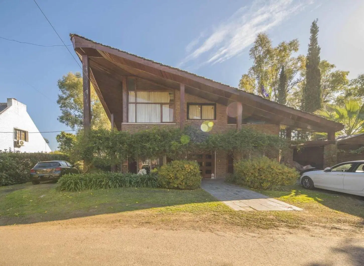 Casa en venta - 6 Dormitorios 5 Baños - Cocheras - San Miguel 2