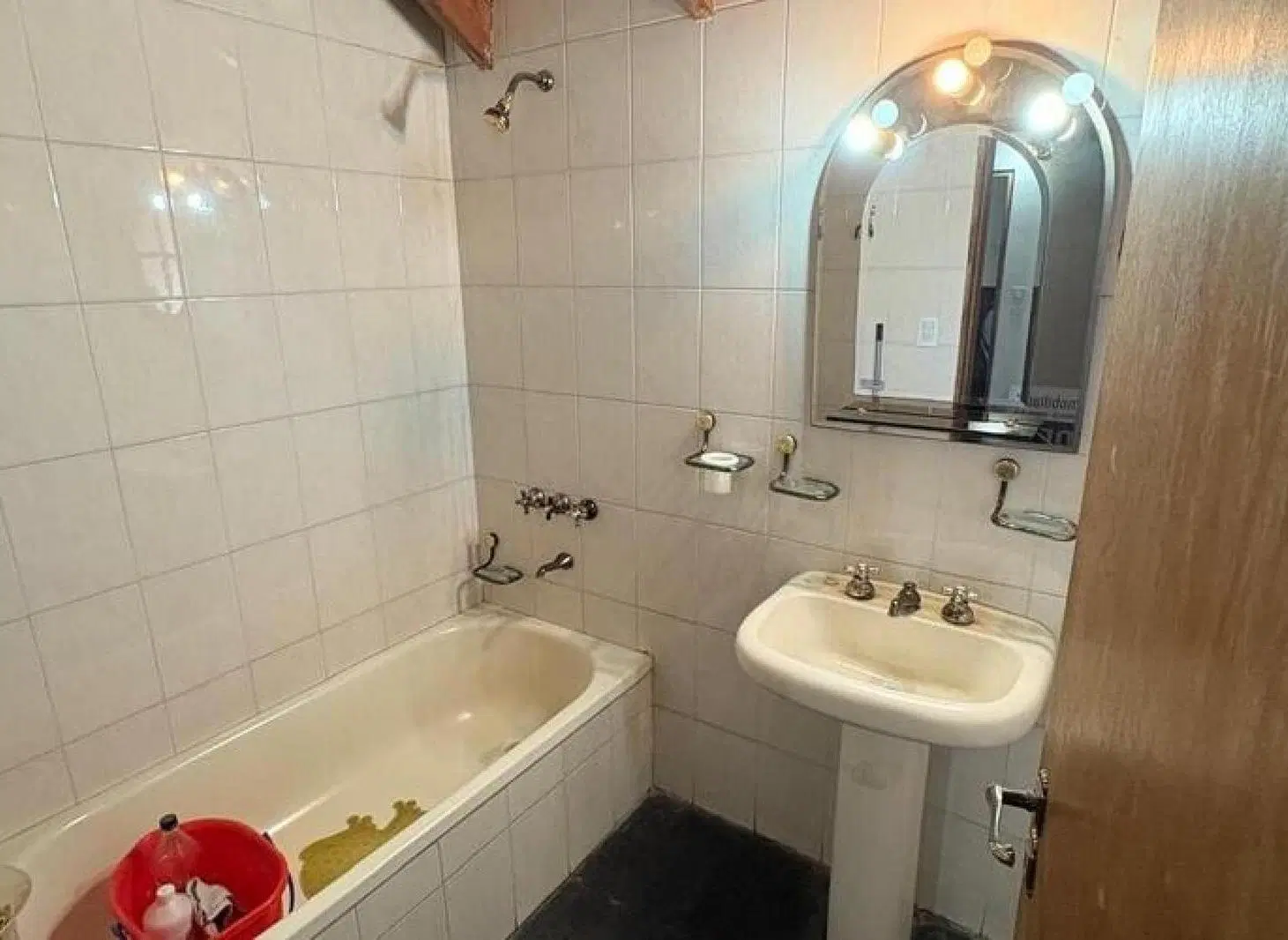 Casa en venta - 4 Dormitorios 2 Baños - Pergamino 3