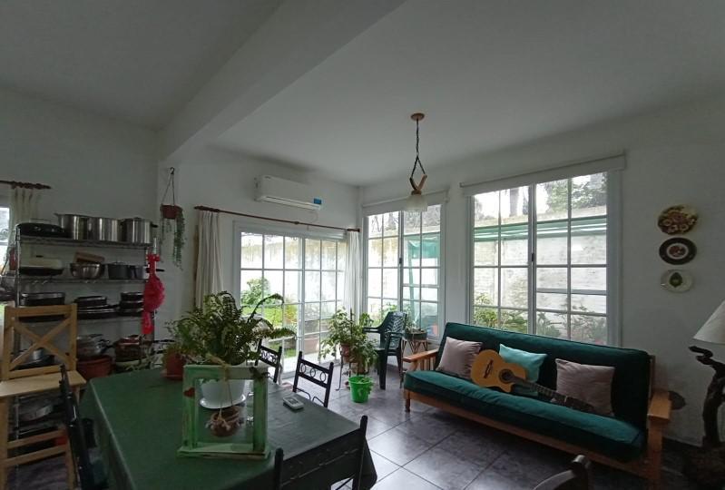 Casa en venta - 4 Dormitorios 2 Baños - Cochera - 300Mts2 - Laprida