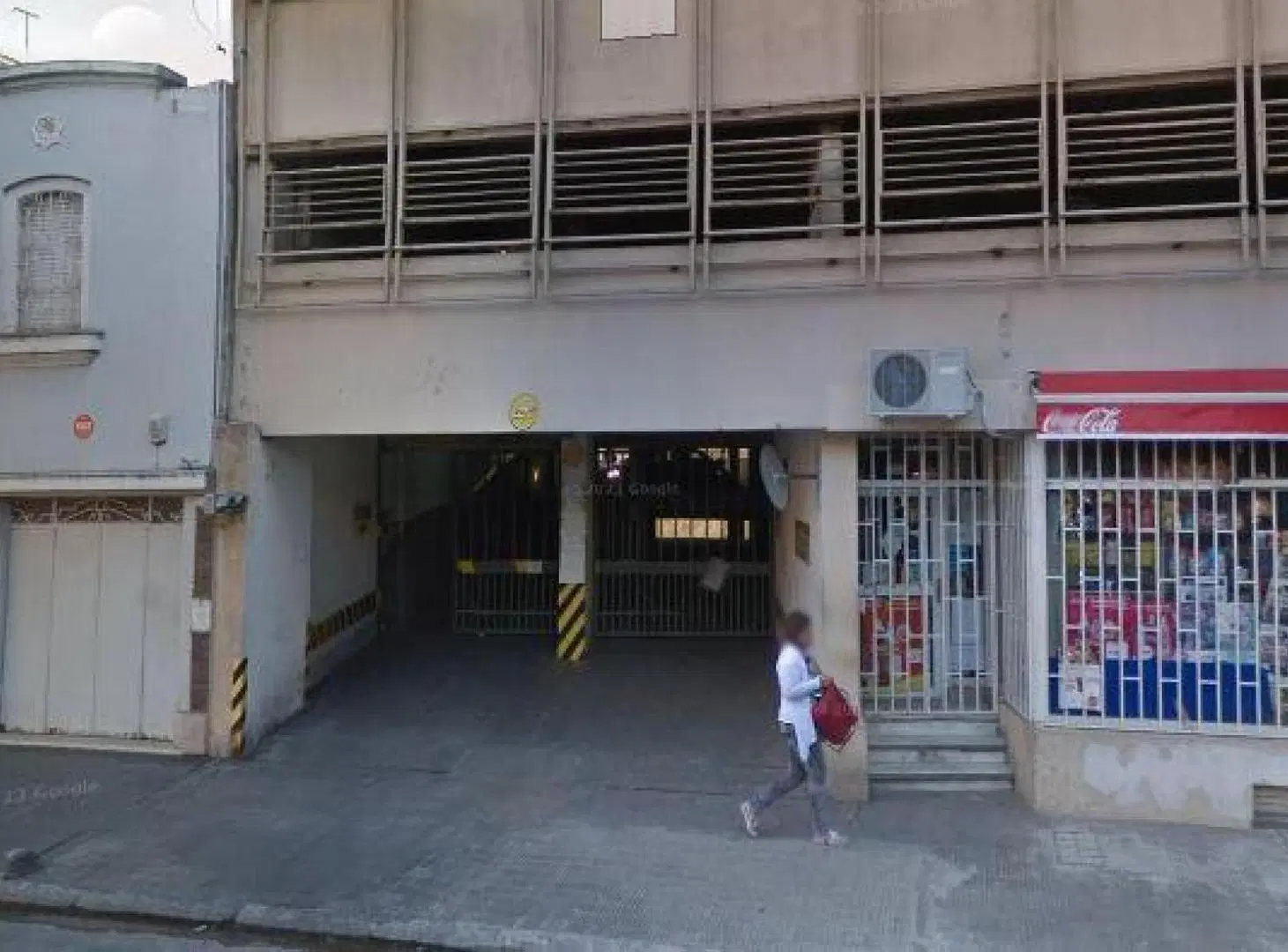 Cochera en venta - 15Mts2 - Rosario 4