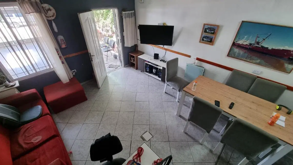 Casa en venta - 5 Dormitorios 3 Baños - Cochera - 200Mts2 - José C. Paz 3
