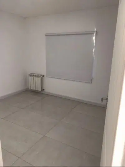 Casa en venta - 3 dormitorios 2 baños - pileta y parrilla - 922mts2 - Lujan 4