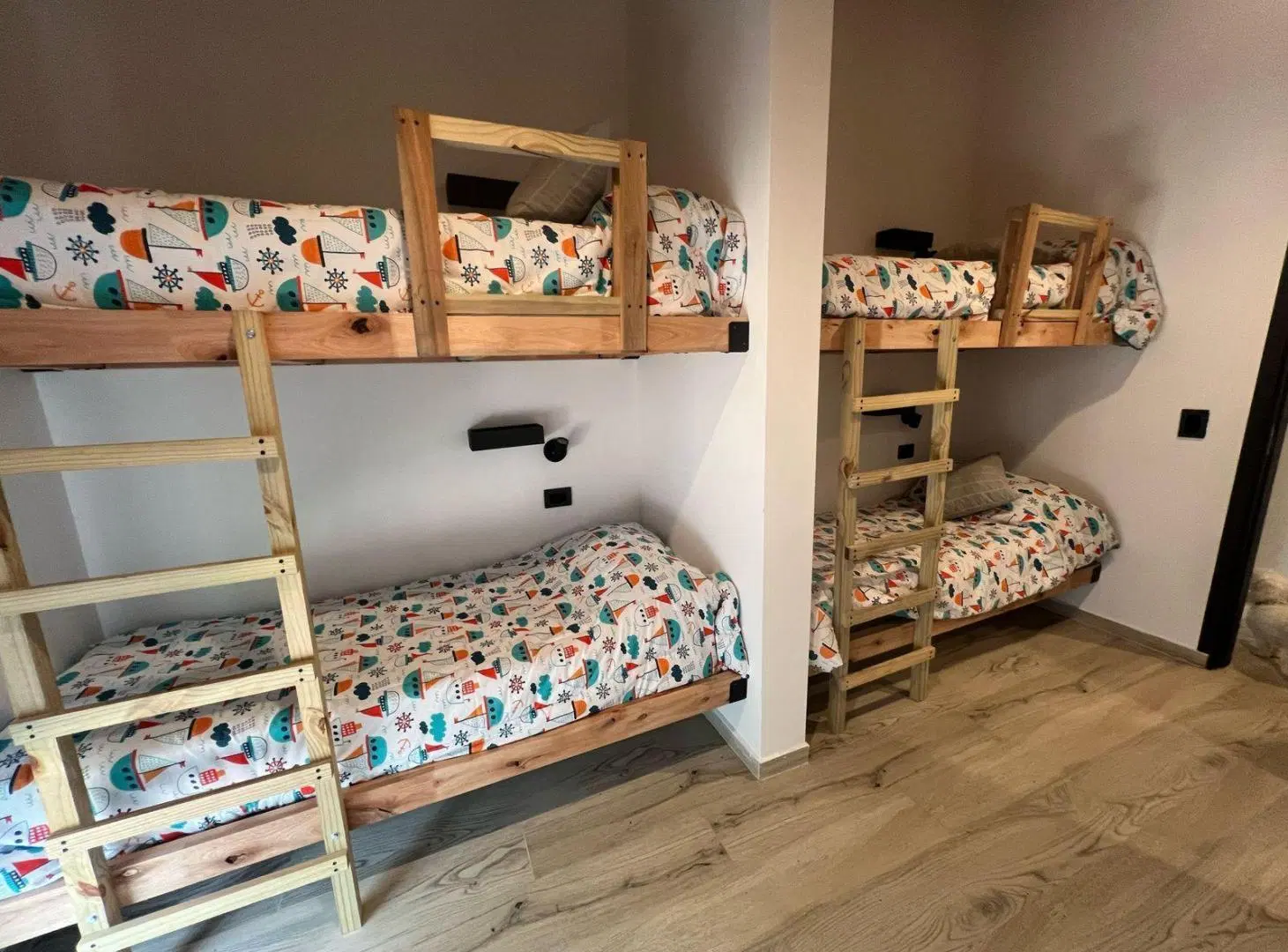 Casa en venta - 5 Dormitorios 7 Baños - Pinamar 5
