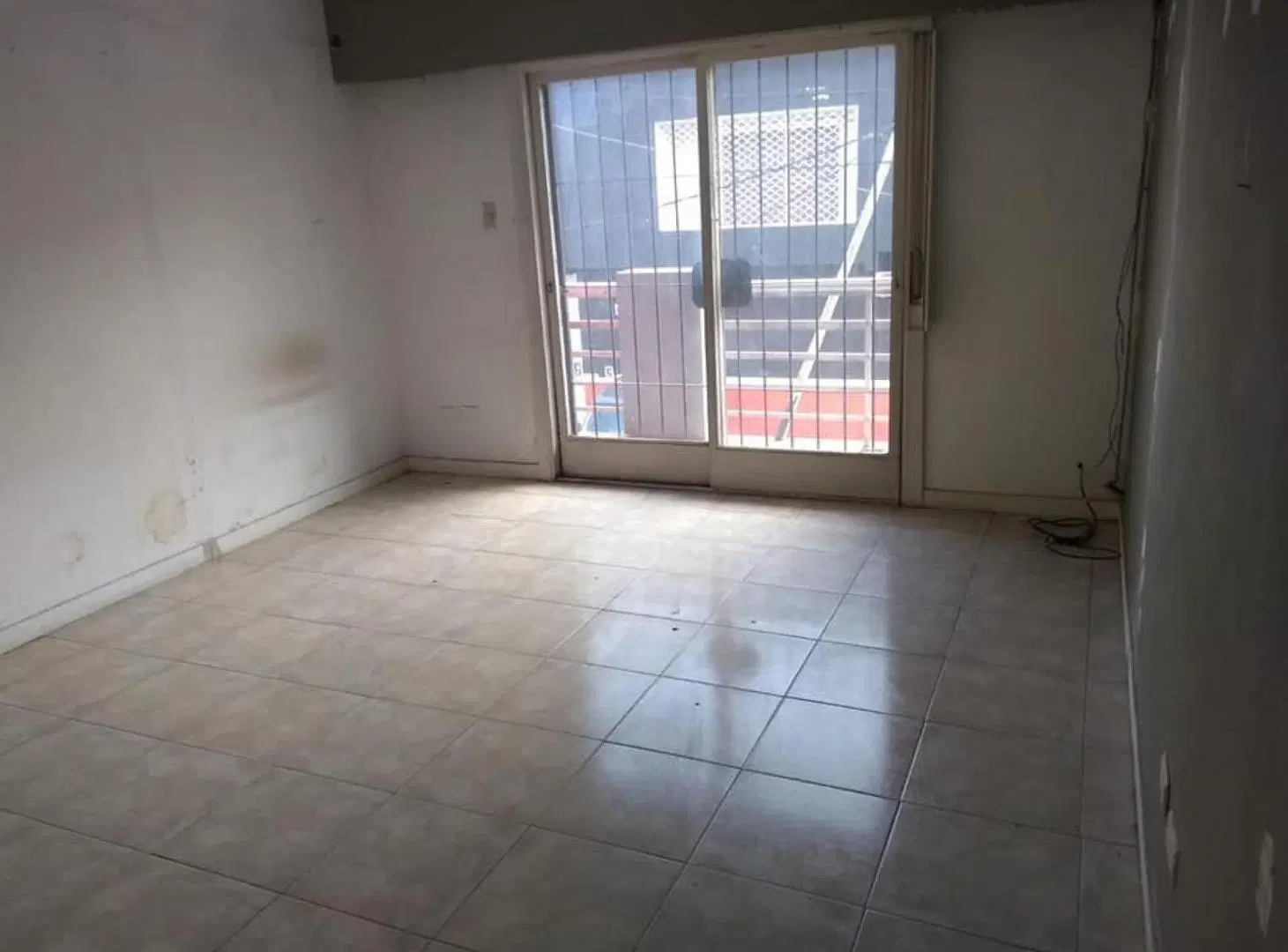 Departamento en venta - 2 Dormitorios 1 Baño - Lomas del Mirador 2