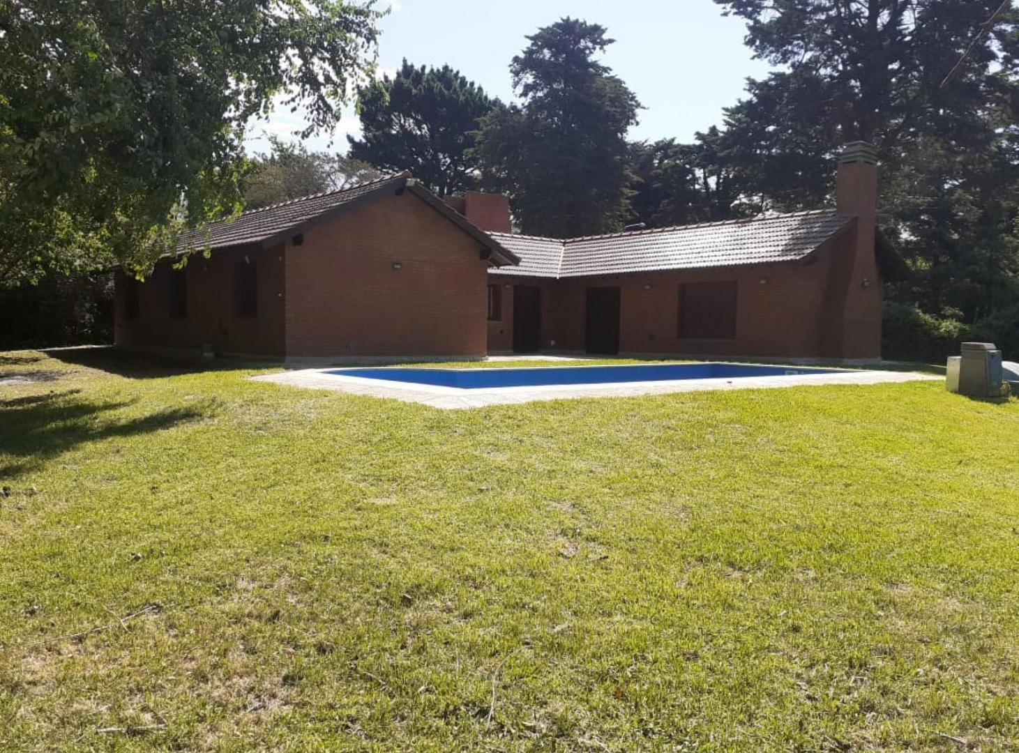 Foto de Casa en venta - 3 Dormitorios 2 Baños - Mar del Plata, imagen 2