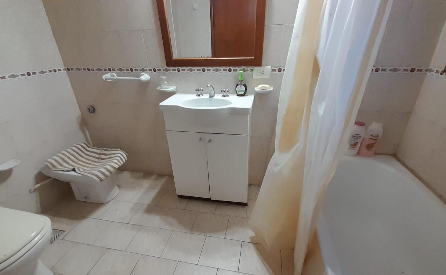 Foto de Casa en venta - 3 Dormitorios 2 Baños - Mar del Plata, imagen 1