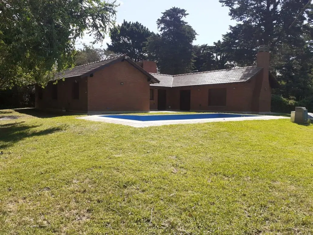 Casa en venta - 3 Dormitorios 2 Baños - Mar del Plata 5