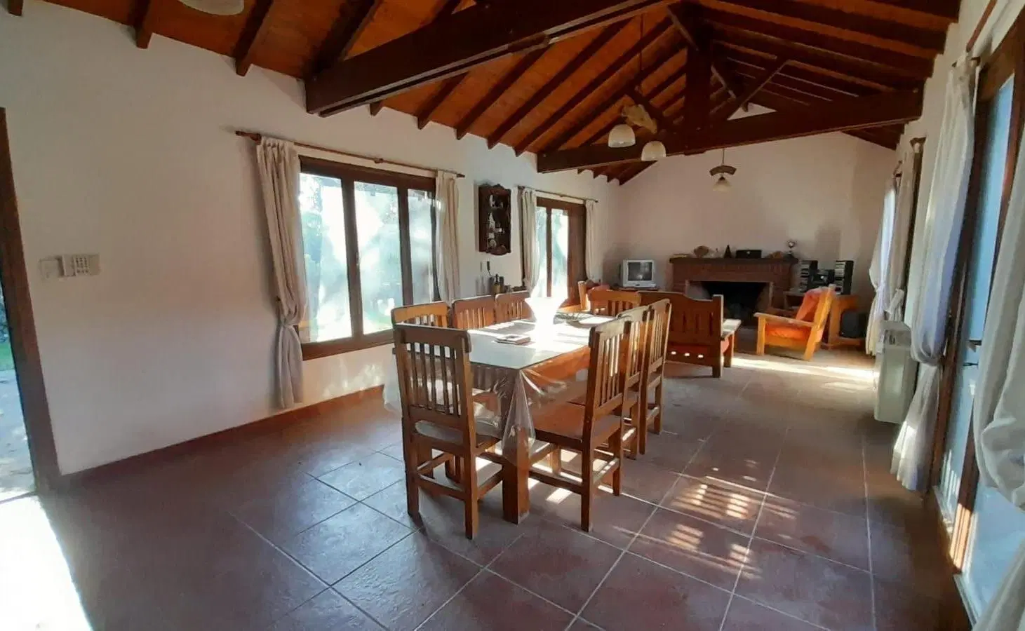 Casa en venta - 3 Dormitorios 2 Baños - Mar del Plata 4