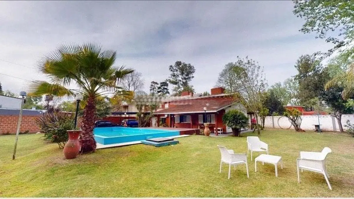 Casa en venta - 4 dormitorios 3 baños - quincho pileta parrilla - 1500mts2 - Tortuguitas 3