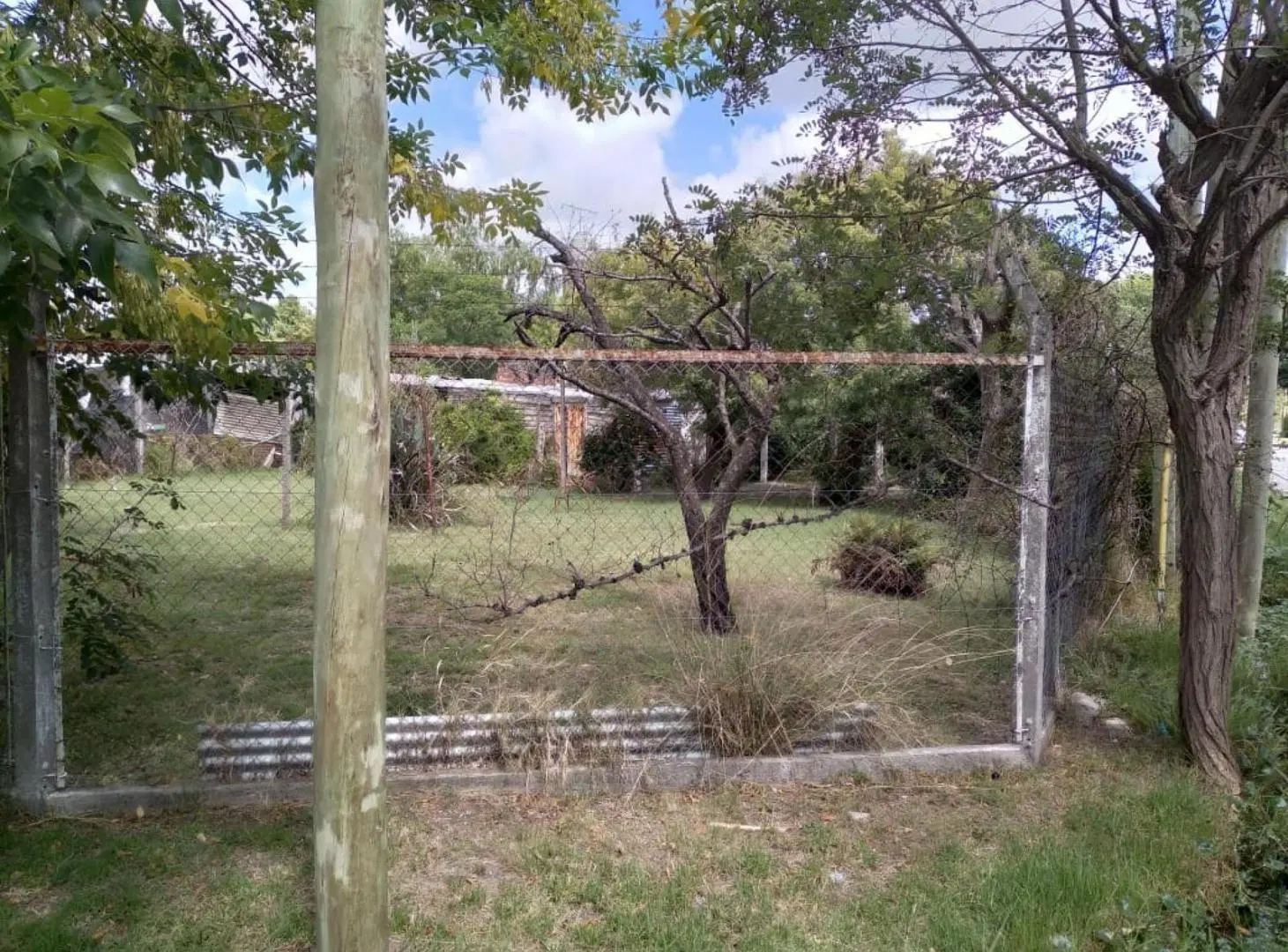 Terreno en venta - 300Mts2 - Villa Castell 2