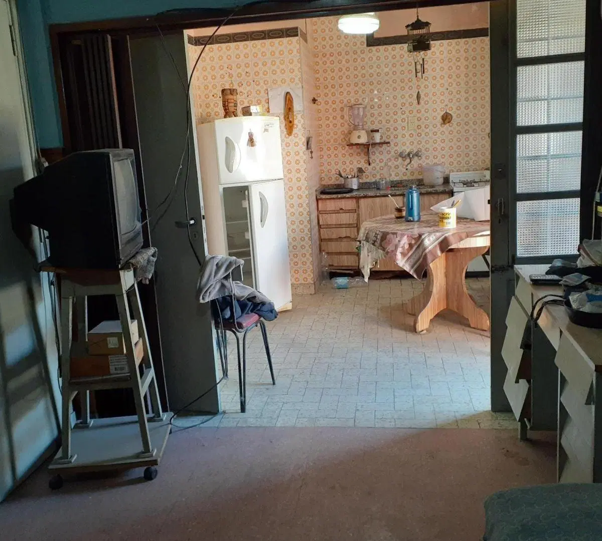 Casa en venta - 3 Dormitorios 2 Baños - Local - 261Mts2 - Lanús 2