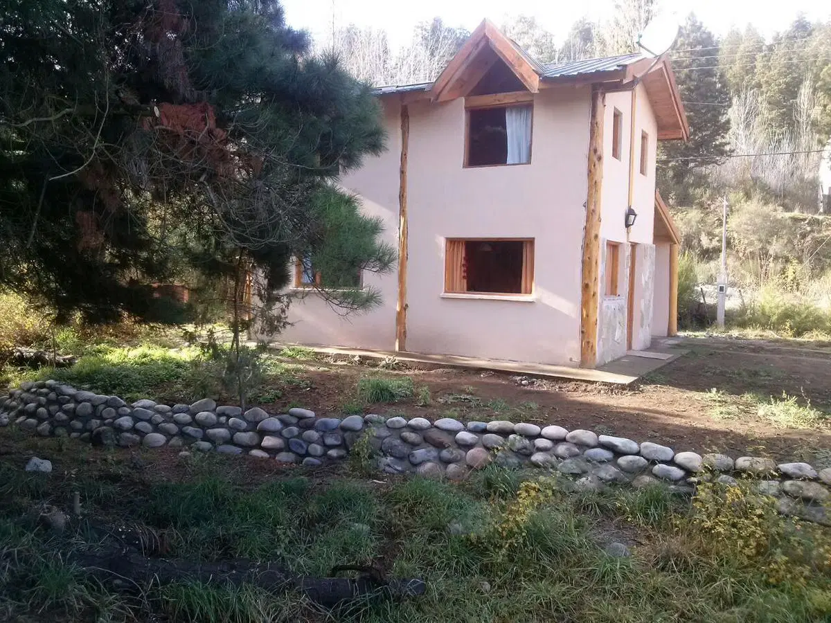 Casa en venta - 2 Dormitorios 1 Baño - Cochera - 650Mts2 - El Bolsón, Río Negro 5