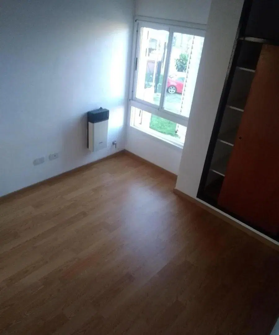 Casa en venta - 2 Dormitorios 2 Baños - La Matanza 2