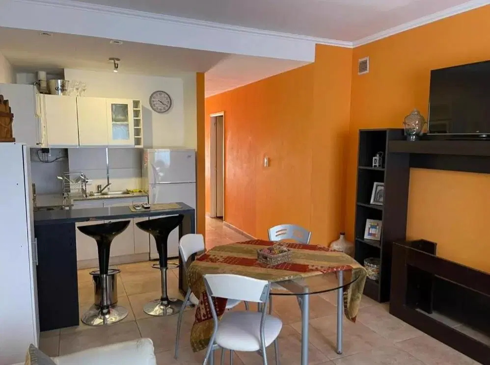 PH en Venta - 2 Dormitorios 1 Baño Cochera - 100 mts2 - Necochea, Buenos Aires 2