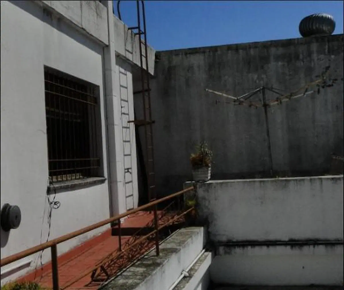 Casa en venta - 3 dormitorios 2 baños - 160 mts2 - Mercedes 4