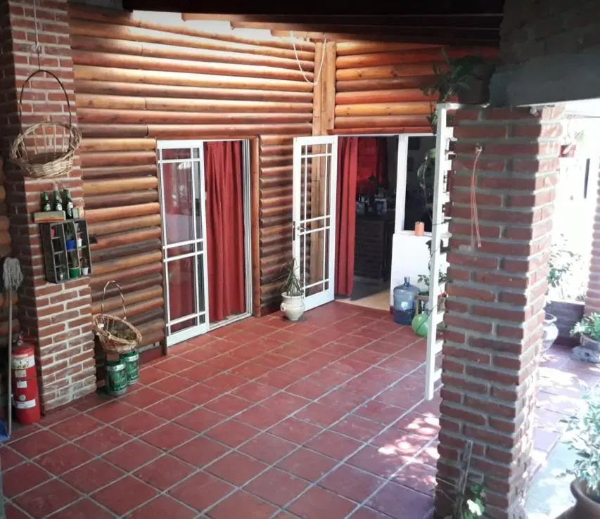 Casa en venta - 3 Dormitorios 2 Baños - Local - 4662Mts2 - Ensenada 2