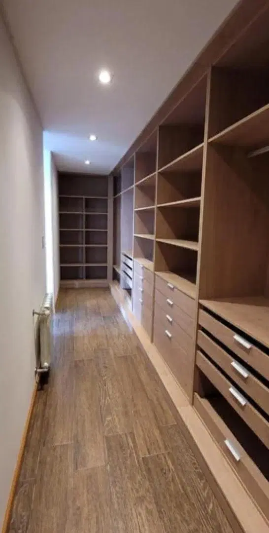 Casa en venta - 5 Dormitorios 2 Baños - Tristán Suarez 4