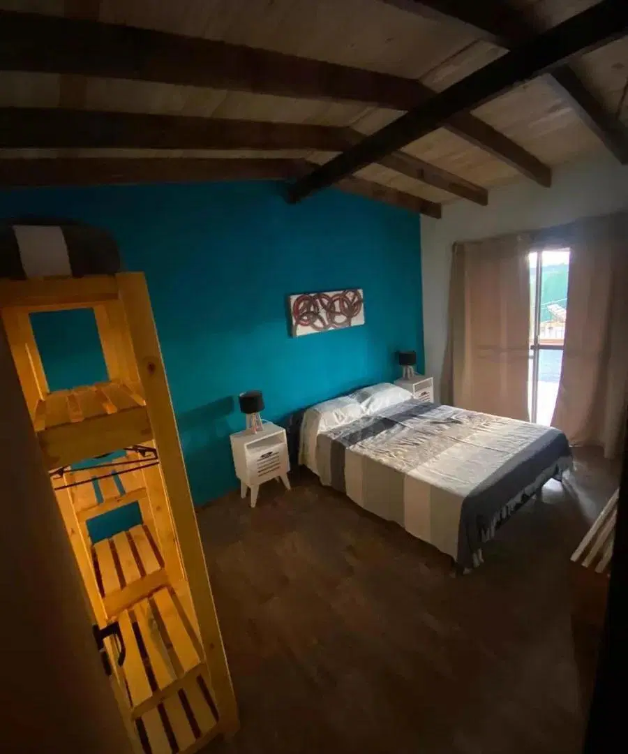 Casa en venta - 3 Dormitorios 2 Baños - 900Mts2 - Villa Yacanto, Calamuchita, Córdoba 5