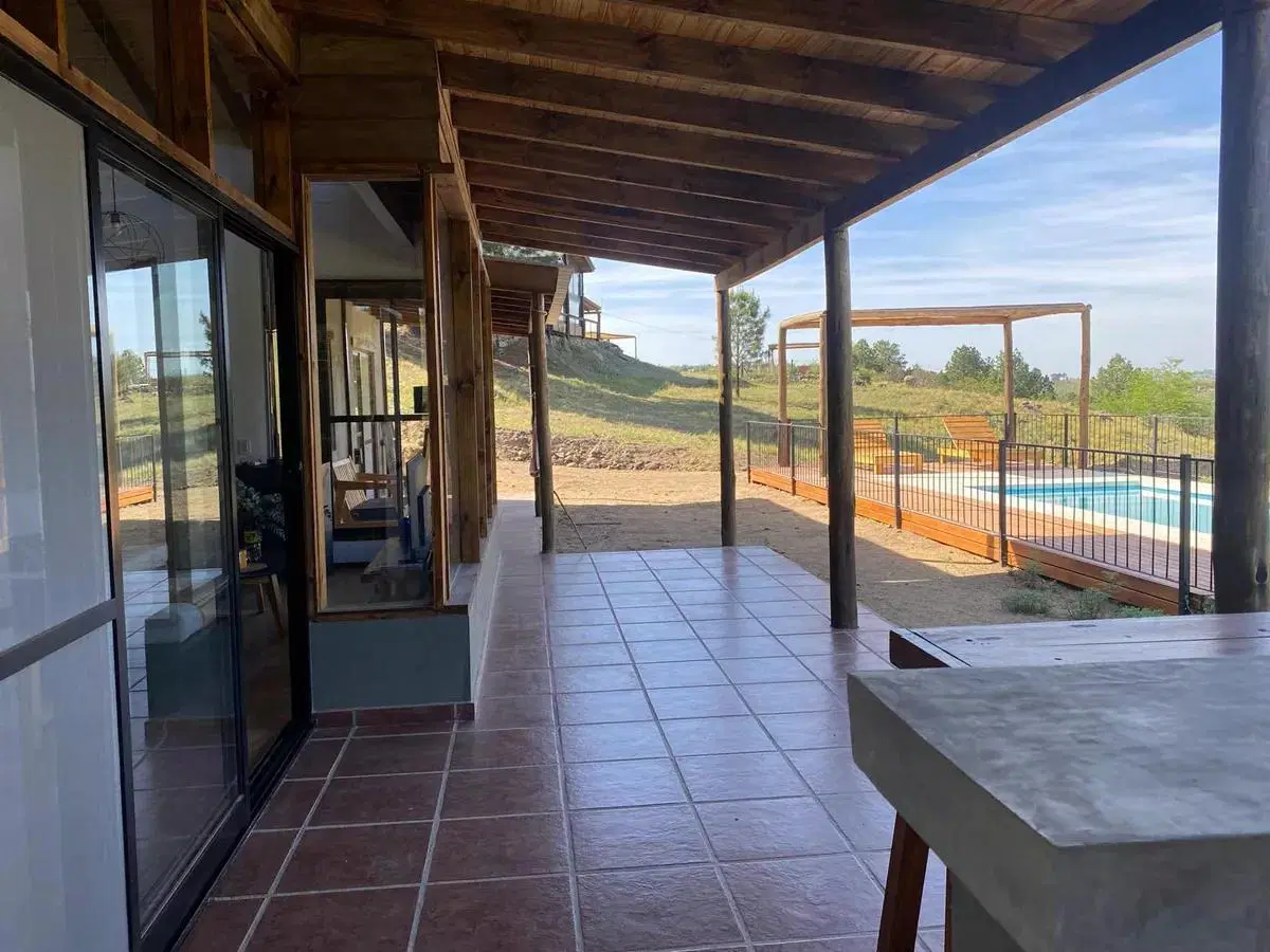 Casa en venta - 3 Dormitorios 2 Baños - 900Mts2 - Villa Yacanto, Calamuchita, Córdoba 2