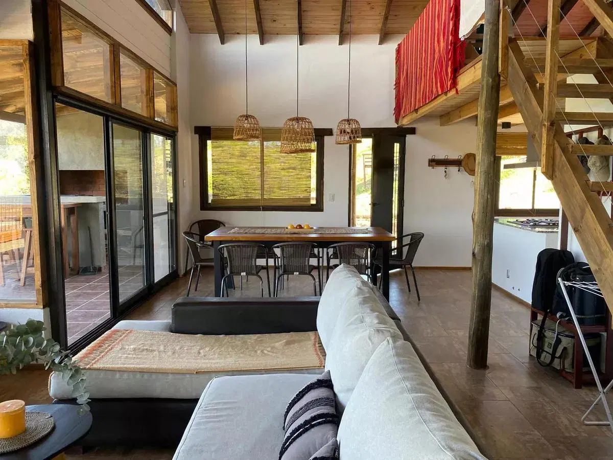 Casa en venta - 3 Dormitorios 2 Baños - 900Mts2 - Villa Yacanto, Calamuchita, Córdoba 5