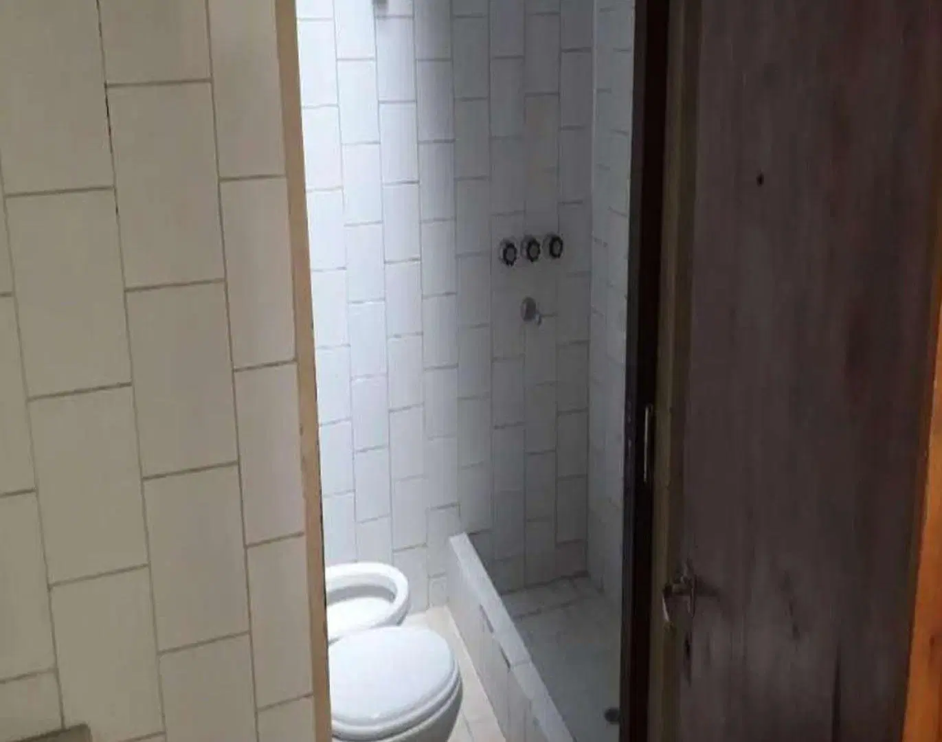 Casa en venta - 2 Dormitorios - 1 Baño - Cochera - La Plata 5