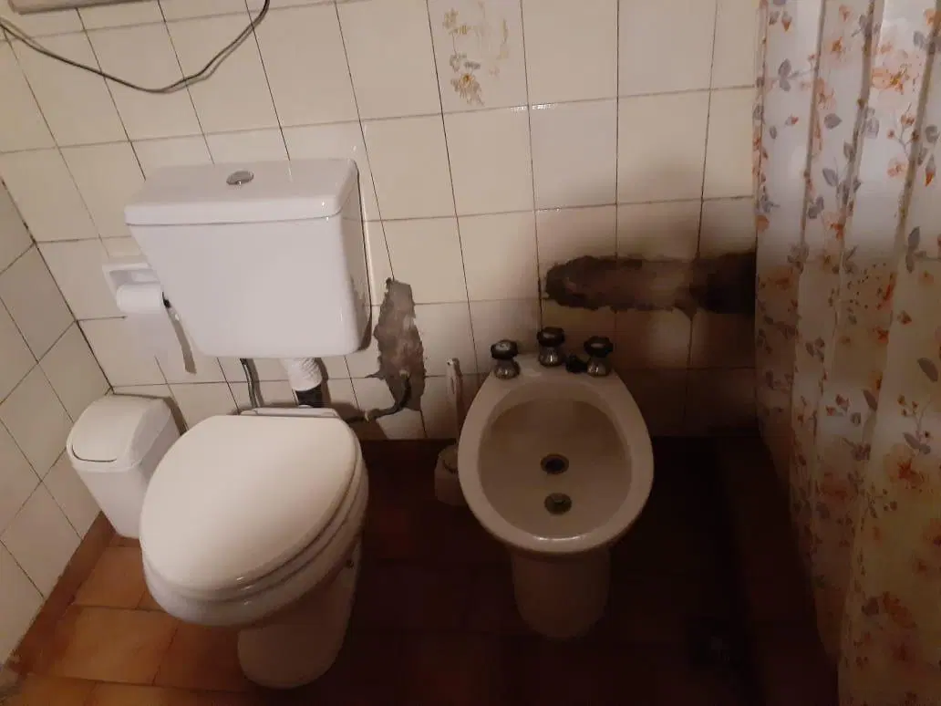 Casa en venta - 3 Dormitorios 2 Baños - Local - Cochera - 317Mts2 - Magdalena 4