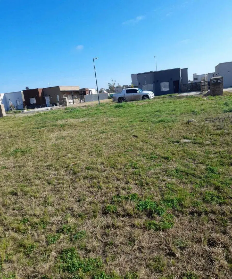 Terreno en venta - 300Mts2 - Laguna Azul, Ezeiza 3