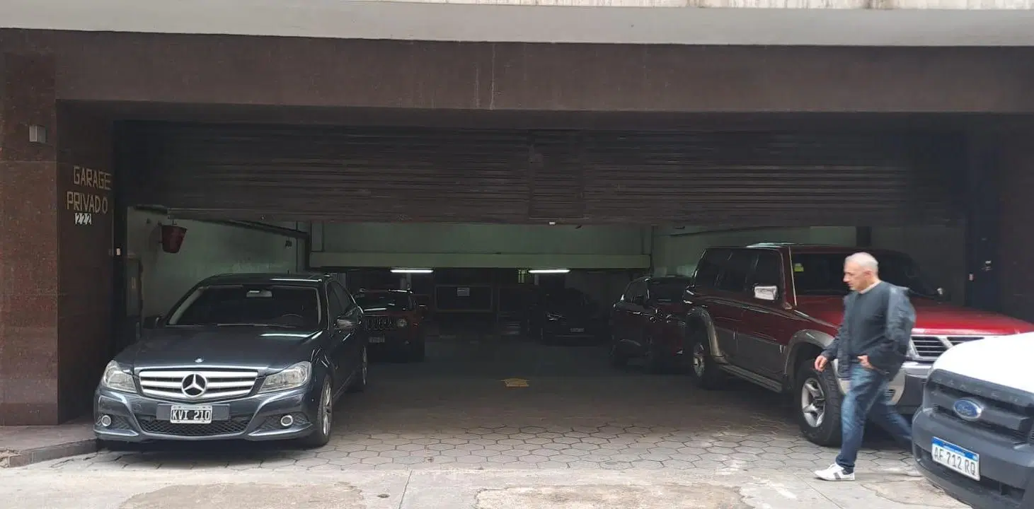 Cochera en venta - 12Mts2 - Monserrat 5
