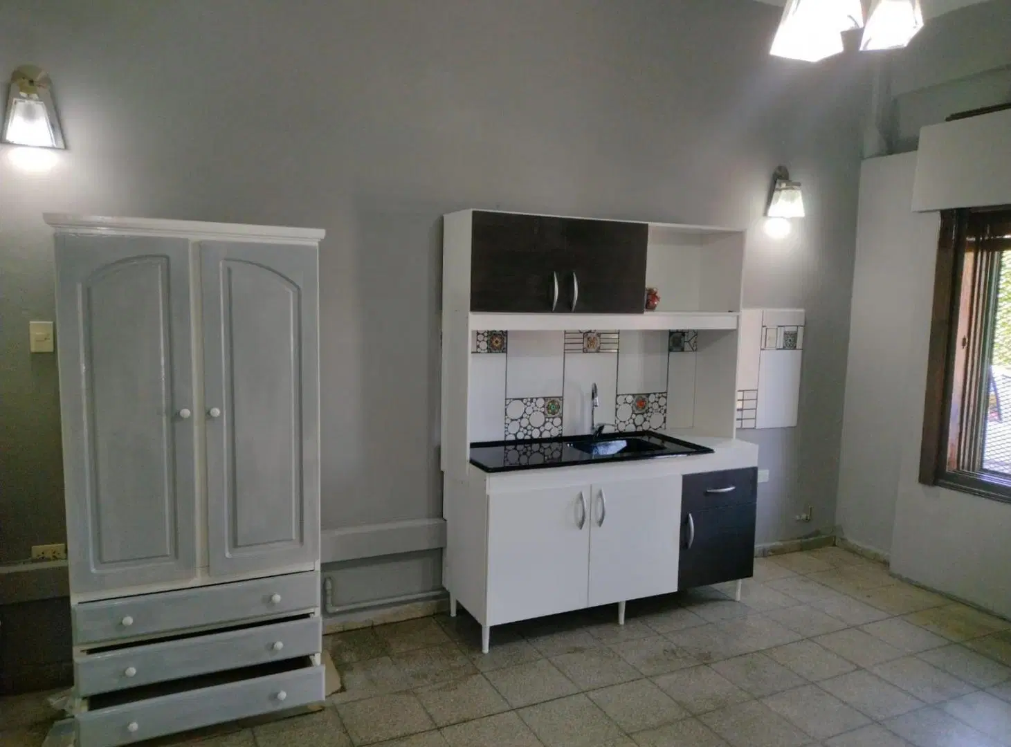 Casa en venta - 2 Dormitorios 1 Baño - 216mts2 - Quilmes 3