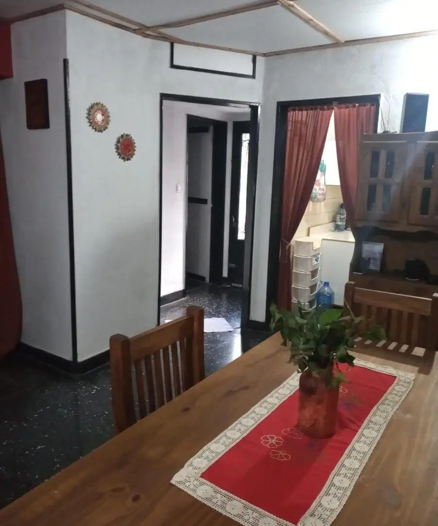 Casa en venta - 2 Dormitorios 1 Baño - Ezeiza 4