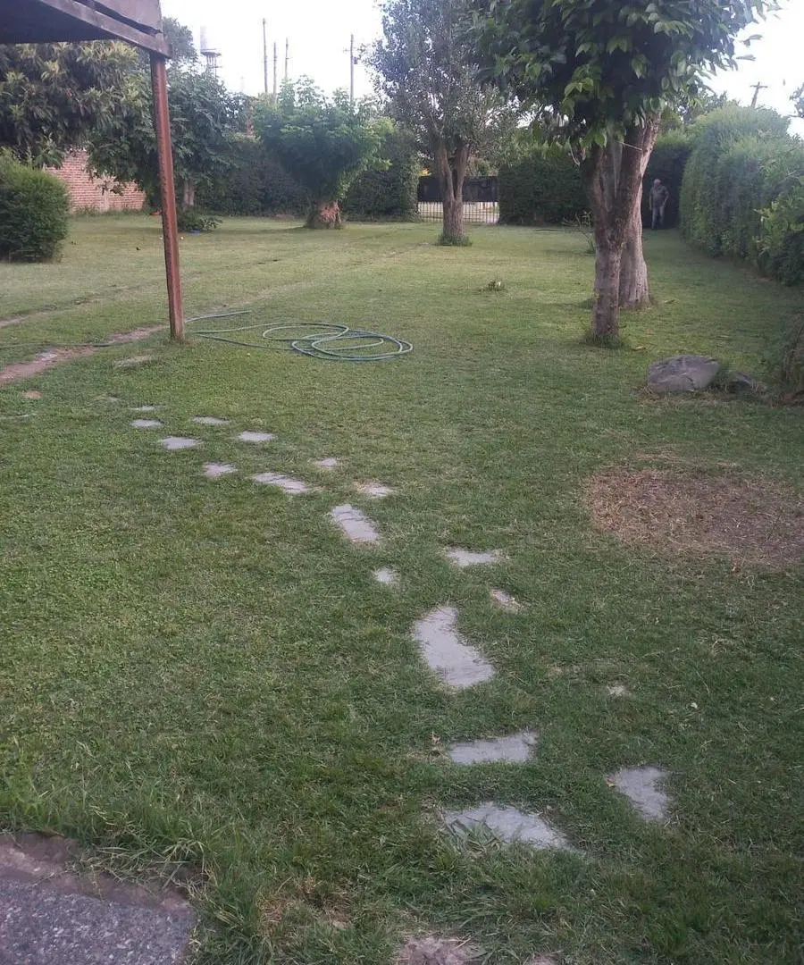 Casa en venta - 2 Dormitorios 1 Baño - Ezeiza 2