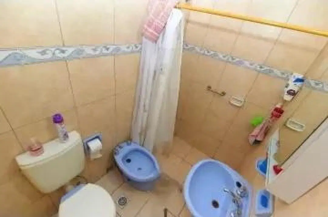Departamento en venta - 4 Dormitorios 1 Baño - Cochera - 70Mts2 - Quilmes 4