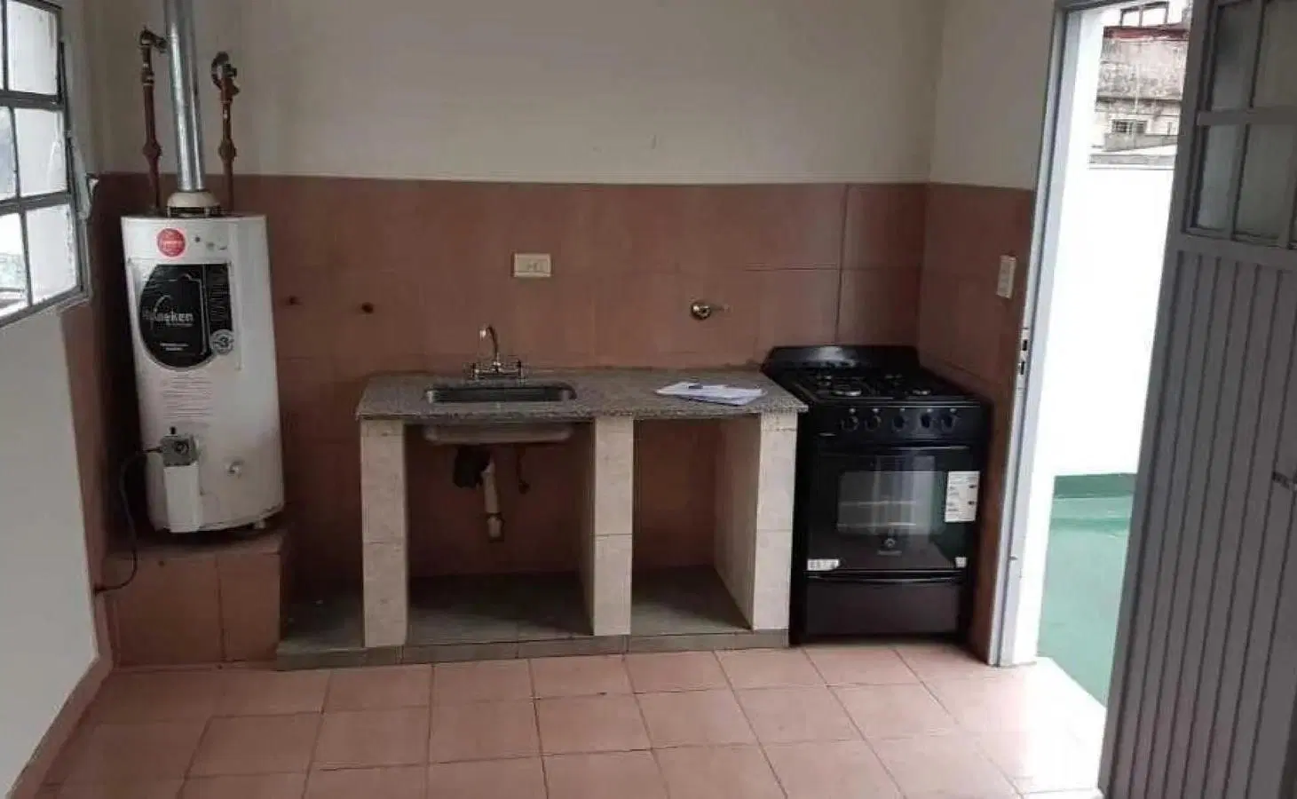 PH en venta - 10 Dormitorios 5 Baños - Nueva Pompeya 5