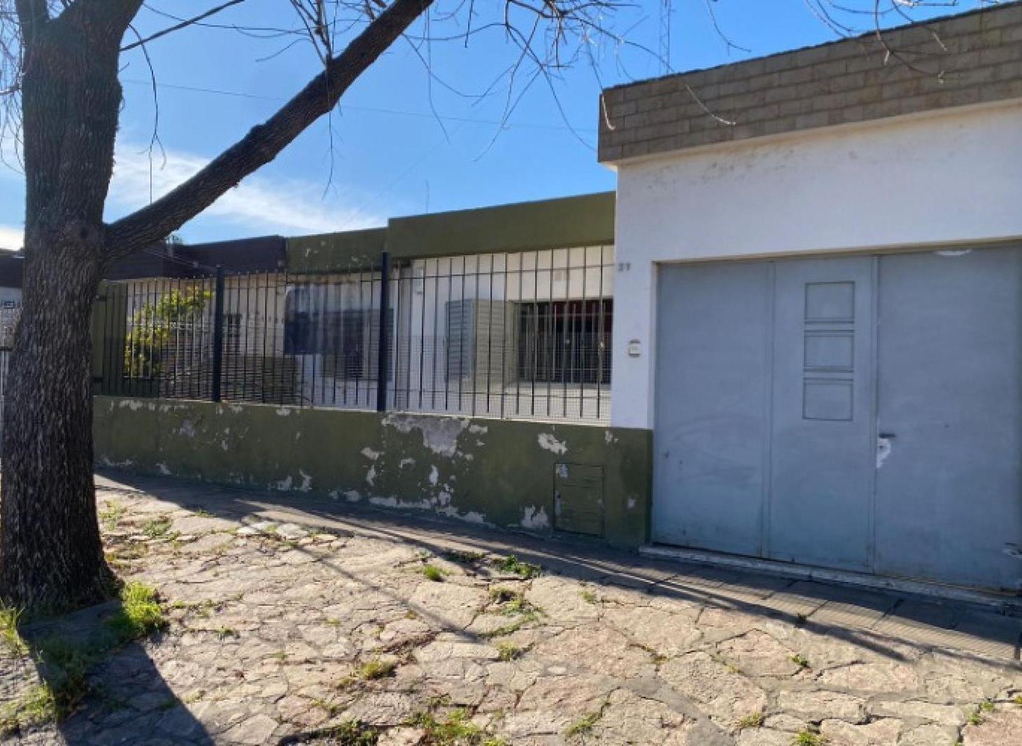 Casa en venta - 2 Dormitorios 1 Baño - Pergamino