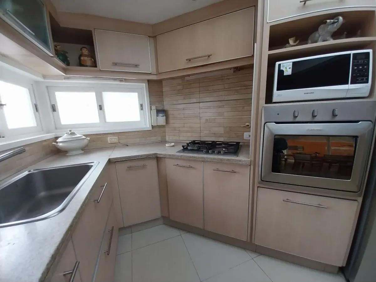Foto de Casa en venta - 3 Dormitorios 2 Baños - Mar Del Plata, imagen 4