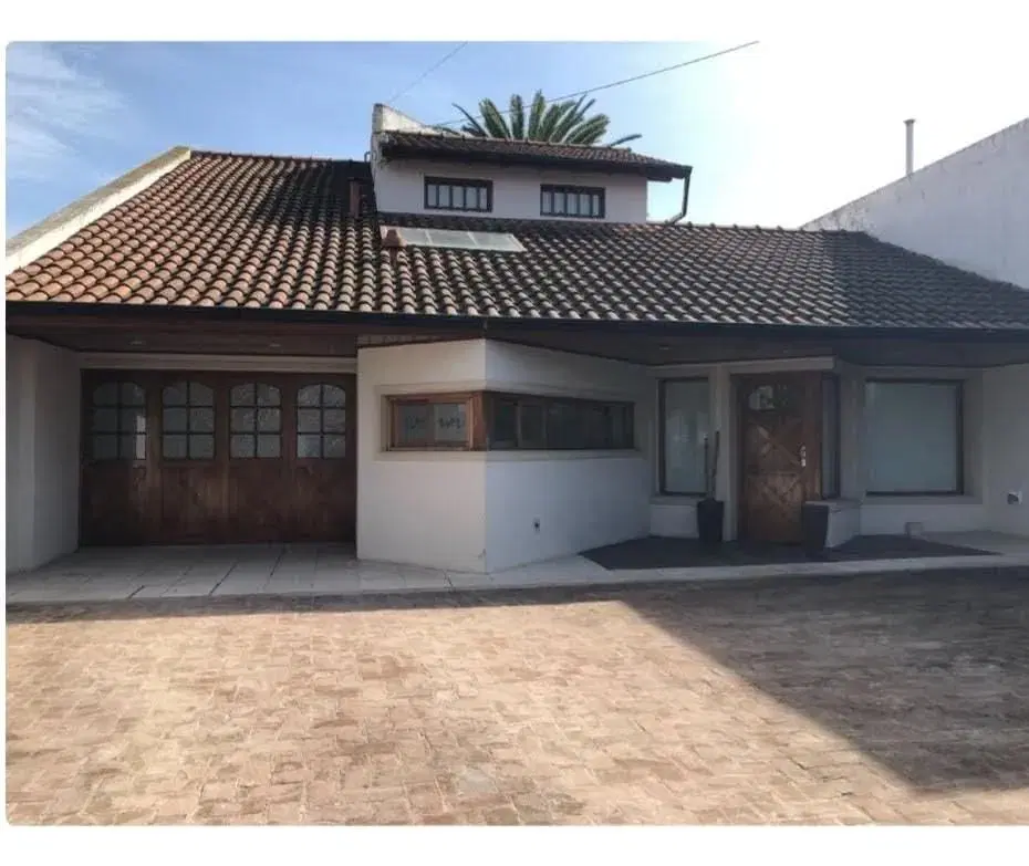 Casa en venta - 3 Dormitorios 2 Baños - Mar Del Plata 5