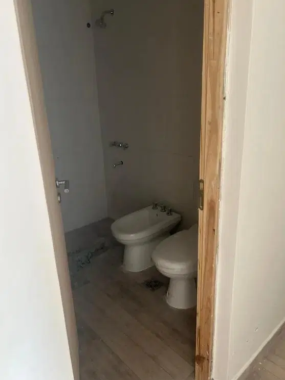 Casa en venta - 2 Dormitorios 2 Baños - La Plata 5