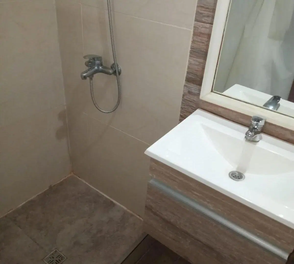 Casa en venta - 2 Dormitorios 3 Baños - Mar del Plata 3