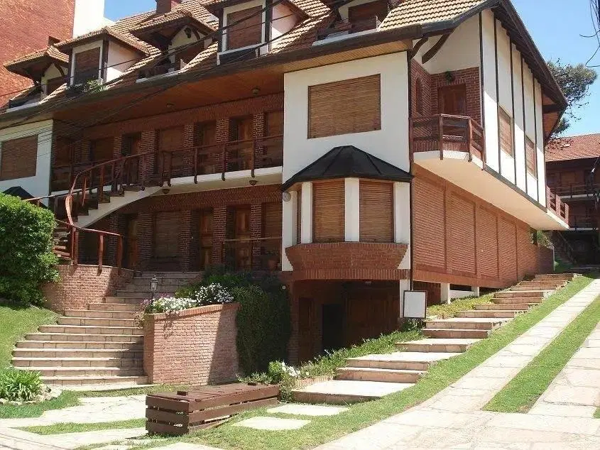 Departamento en venta - 2 Dormitorios 2 Baños - Villa Gesell 2